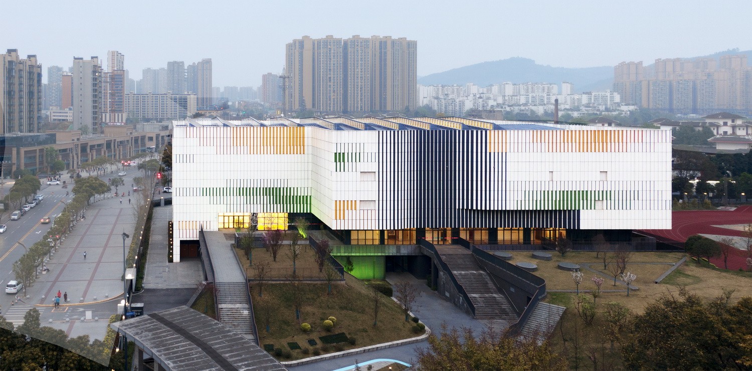 龙泉中学体育馆 / 中国建筑西南设计研究院有限公司